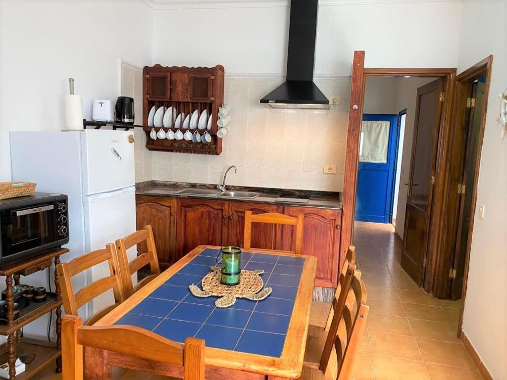 Casa Los Juanes Caleta de Sebo Kültér fotó